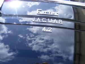 Image 10/30 de Jaguar E-Type (1971)