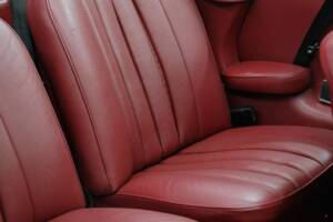 Image 47/50 of Mercedes-Benz 220 SE b (1963)