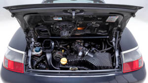 Image 10/35 de Porsche 911 Carrera 4 (2001)