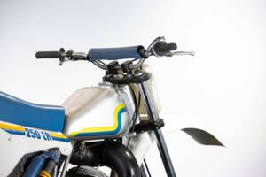 Immagine 11/48 di Husqvarna CR 250 (1983)