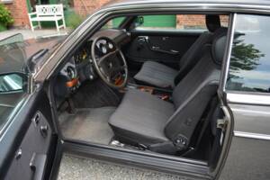 Image 9/15 of Mercedes-Benz 230 CE (1983)