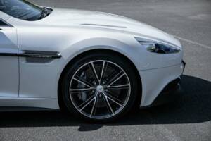 Image 45/50 of Aston Martin Vanquish Volante (2014)