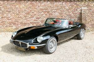 Afbeelding 23/50 van Jaguar E-Type V12 (1974)