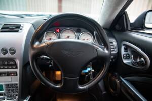 Image 29/50 de Aston Martin V12 Vanquish (2004)