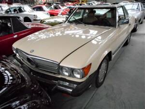 Immagine 4/20 di Mercedes-Benz 560 SL (1987)