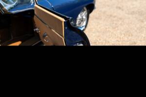 Image 51/86 de Jaguar E-Type (1967)