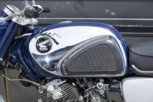 Image 22/39 of Honda CB 72 (1960)