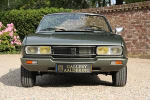 Image 5/50 of Peugeot 504 Convertible (1981)