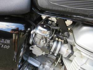 Image 23/39 of Triumph Bonneville T100 (2005)