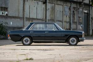 Image 5/50 of Mercedes-Benz 250 (1972)
