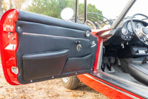 Image 16/33 de Alfa Romeo 2600 Spider (1964)