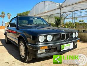 Image 3/10 of BMW 320i (1987)