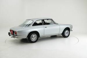 Bild 2/15 von Alfa Romeo 1750 GT Veloce (1971)