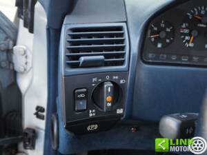 Image 31/50 of Mercedes-Benz 300 SL-24 (1992)