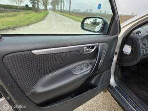 Image 16/39 de Volvo V 70 XC 2.4T (2001)