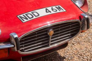 Image 35/50 de Jaguar Type E V12 (2+2) (1973)