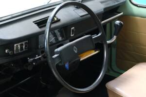 Image 16/33 de Renault R 4 TL (1981)