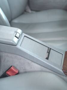 Image 47/56 de Mercedes-Benz 500 SL (1993)