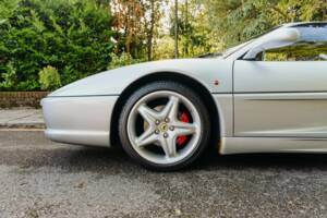 Bild 39/50 von Ferrari F 355 GTS (1998)