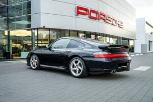 Image 59/63 of Porsche 911 Carrera 4S (2004)