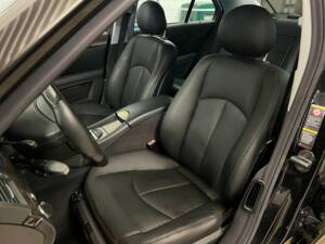 Image 7/20 of Mercedes-Benz E 500 (2002)