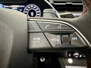 Image 21/28 of Audi RS Q3 (2019)