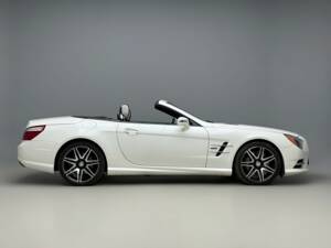 Bild 9/26 von Mercedes-Benz SL 500 (2015)