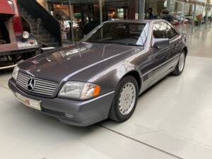 Image 46/49 de Mercedes-Benz SL 280 (1995)