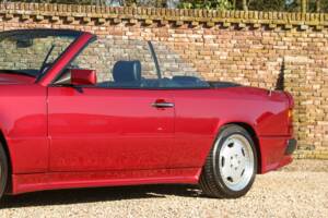 Immagine 37/50 di Mercedes-Benz 300 CE-24 3.4 AMG (1993)