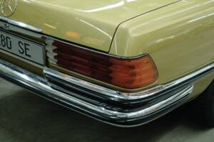 Image 49/50 de Mercedes-Benz 280 SE (1975)