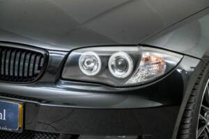 Image 22/50 of BMW 125i (2008)