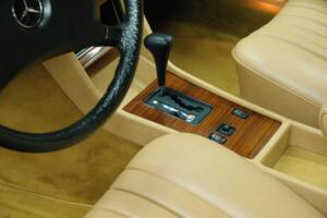 Bild 42/50 von Mercedes-Benz 420 SE (1988)