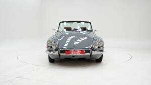 Bild 9/15 von Citroën DS 20 Pallas (1968)