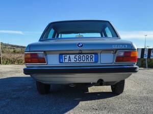 Bild 5/8 von BMW 520/6 (1981)