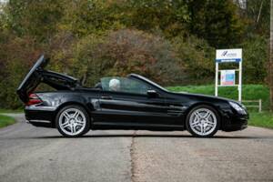 Bild 19/50 von Mercedes-Benz SL 55 AMG (2004)