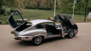 Bild 70/81 von Jaguar E-Type V12 (2+2) (1971)