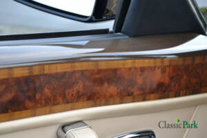 Image 26/50 of Bentley Azure (1997)