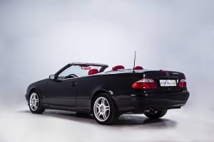 Image 12/39 of Mercedes-Benz CLK 230 Kompressor (2002)