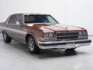 Bild 1/8 von Buick Electra (1978)