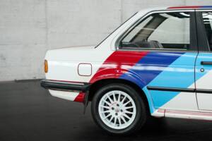 Bild 24/50 von BMW 325i (1986)
