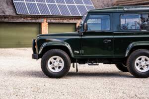 Image 21/50 de Land Rover Defender 90 Td5 (1999)