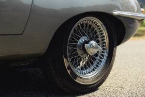 Image 8/20 de Jaguar Type E (2+2) (1967)