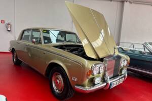 Image 7/23 of Rolls-Royce Silver Shadow I (1975)