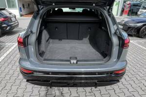Image 14/15 of Audi Q6 e-tron quattro (2024)