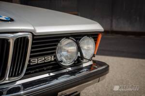 Image 6/22 of BMW 323i (1980)