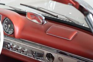 Image 42/50 of Mercedes-Benz 300 SL Roadster (1961)