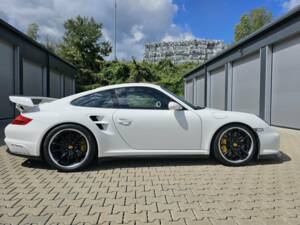 Imagen 2/17 de Porsche 911 GT2 (2008)