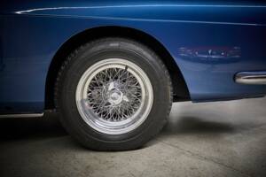 Imagen 50/100 de Ferrari 250 GT 2+2 (1963)