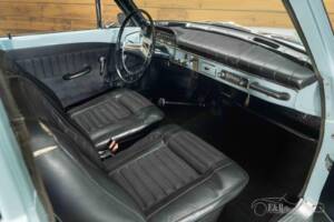 Image 11/19 of Volvo P 121 (1965)