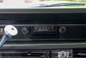 Image 20/28 of Ford LTD Country Squire (1968)